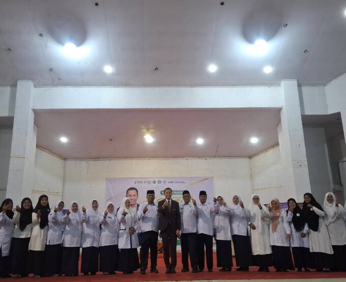 Wujudkan Pendidik Hebat, MTsN 5 Mandailing Natal Ikuti Seminar Inspiratif Bersama Syafii Efendi, M.M