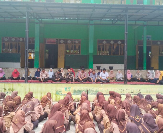 Zikir Mengalun: Doa Tulus Mengalir untuk Donatur Musholla MTsN 5 Madina