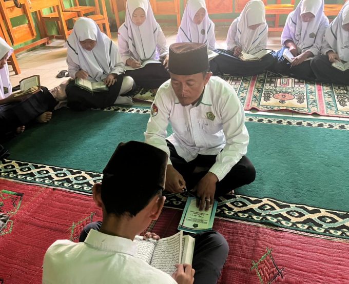 Bukan Sekadar Tadarus, MTsN 5 Madina "Gas Pol" Khataman Tiap Hari