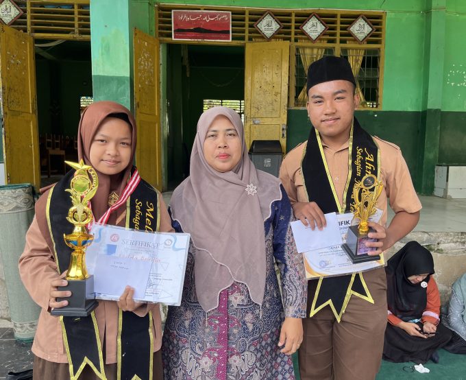 Siswa MTsN 5 Madina Ukira Prestasi Nasional, Sapu Juara di Ajang Cipta Puisi